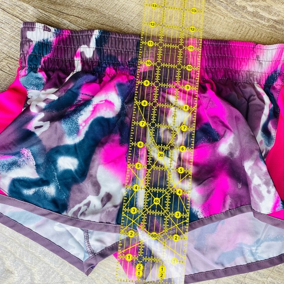 Nike Dri-Fit Shorts Activewear Lined Pink and Black. Host Pick - Picture 4 of 6